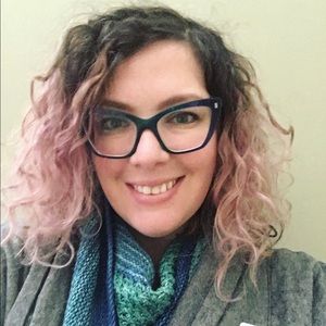 Meet your Posher, Lucy